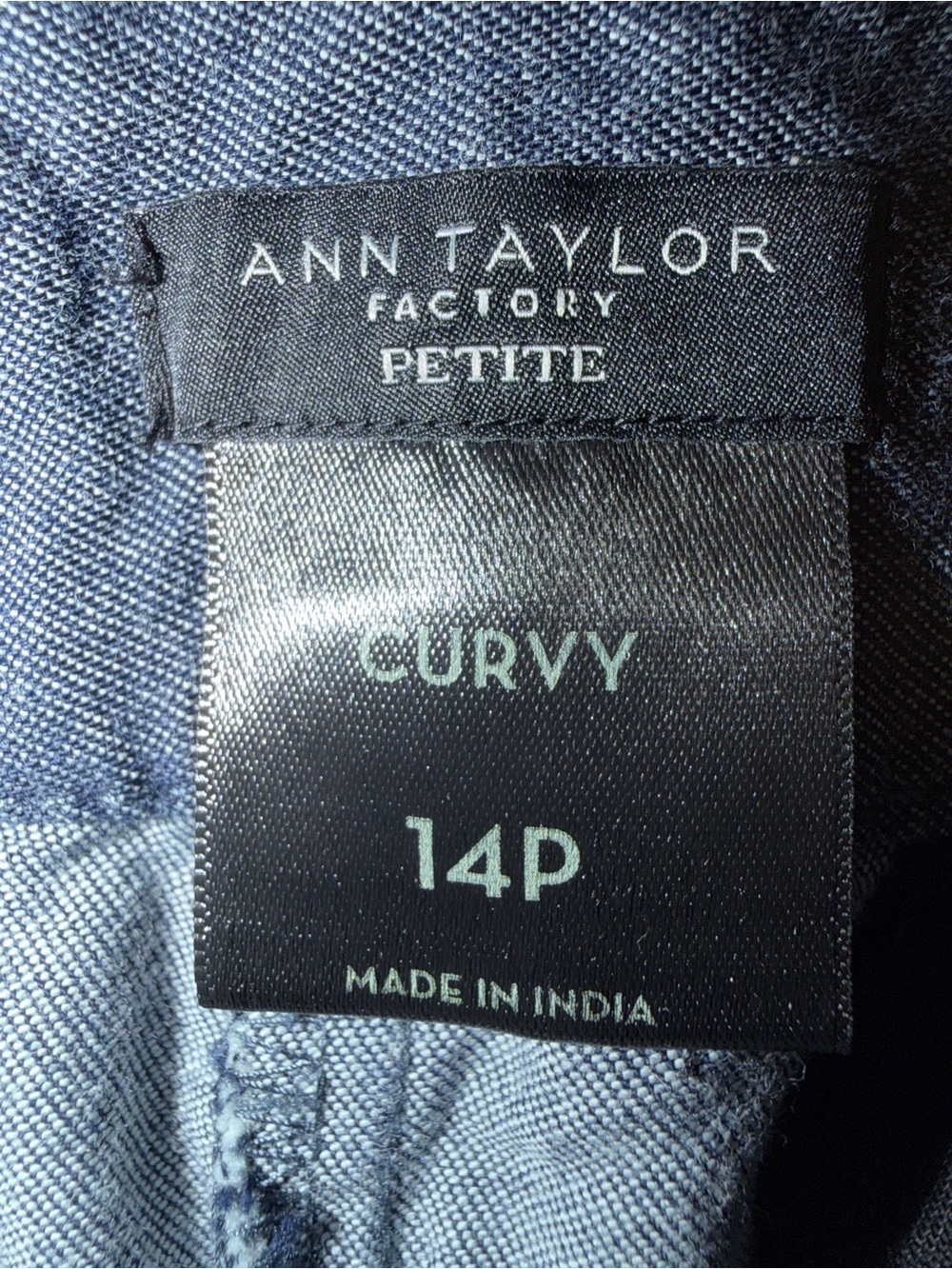 Ann Taylor  Cropped Straight-Leg Pants - Picture 3 of 8